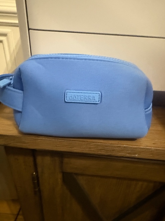 Doterra Handbags - dōTERRA Cosmetic Storage Bag or Essential Oil Travel Bag- Blue